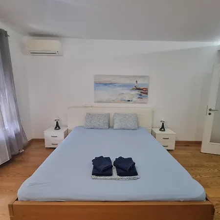 Urban Apartment Bezanija